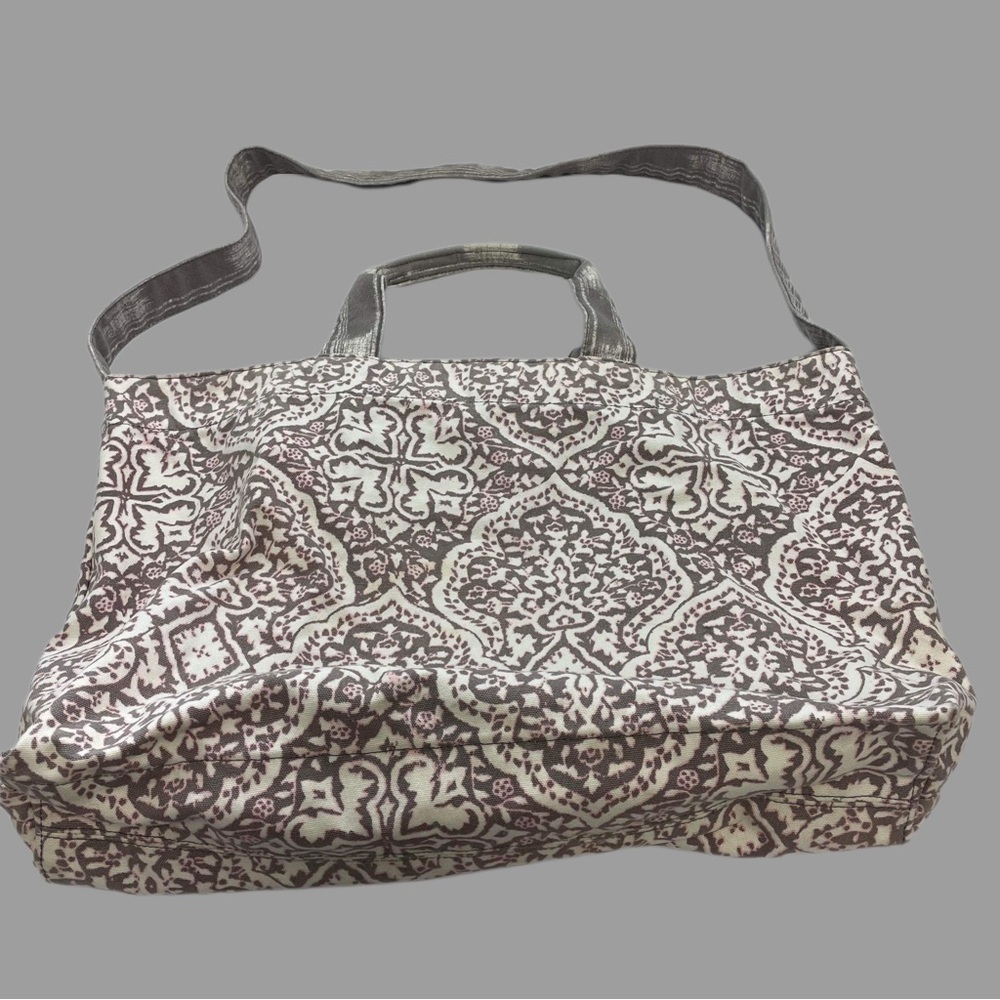 BANANA Republic Bag with Compartment - Shoulder Strap